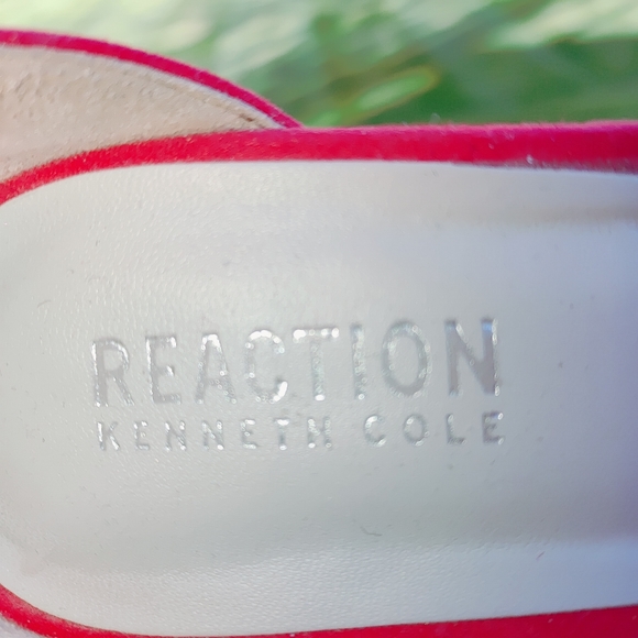 Kenneth Cole Reaction "Lolita" Ankle-Strap Heeled Sandals (size 11M) - Picture 5 of 10